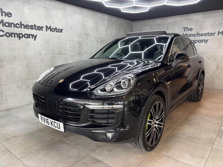 Porsche Cayenne 3.0 V6 E-Hybrid S TiptronicS 4WD Euro 6 (s/s) 5dr Porsche Cayenne 3.0 V6 E-Hybrid S TiptronicS 4WD Euro 6 (s/s) 5dr