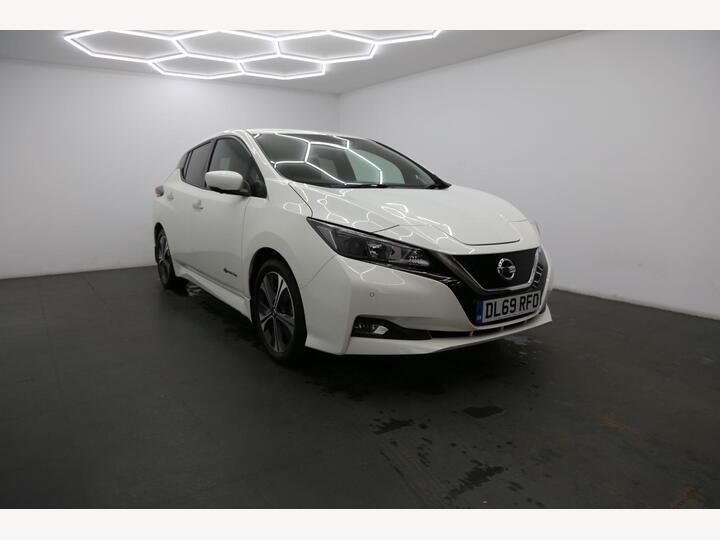 Nissan Leaf 40kWh N-Connecta Auto 5dr Nissan Leaf 40kWh N-Connecta Auto 5dr
