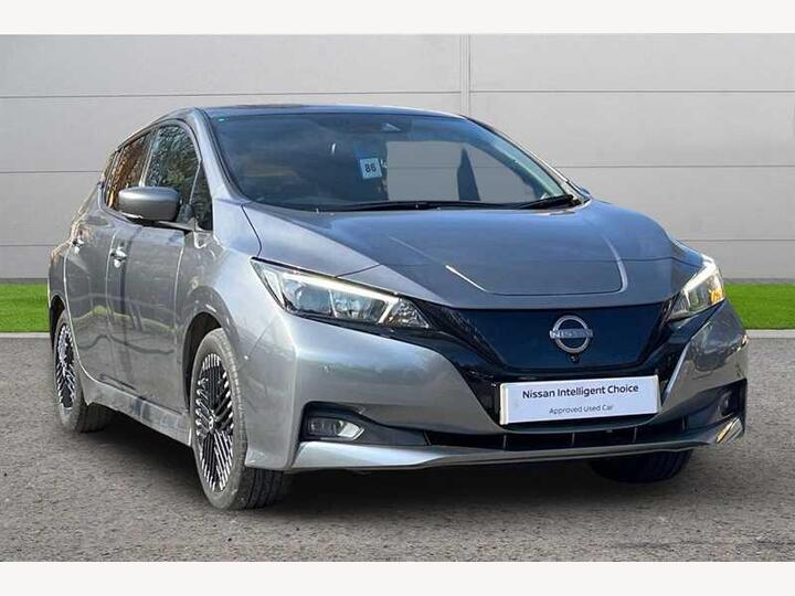 Nissan LEAF 39kWh N-Connecta Auto 5dr Nissan LEAF 39kWh N-Connecta Auto 5dr