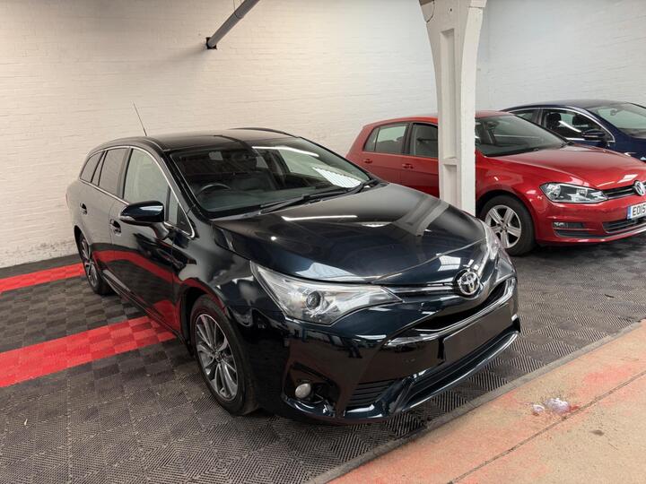 Toyota Avensis 2.0 D-4D Business Edition Plus Touring Sports Euro 6 (s/s) 5dr