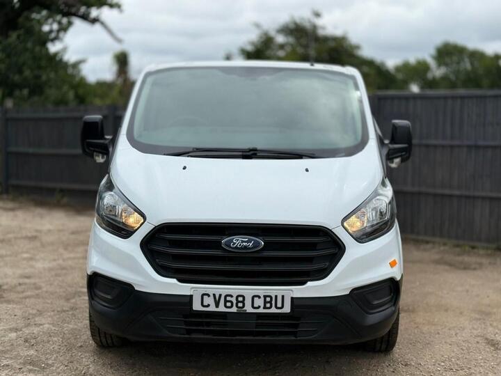 Ford Transit Custom 2.0 TDCi 105ps Low Roof Van + 137k Ford Transit Custom 2.0 TDCi 105ps Low Roof Van + 137k