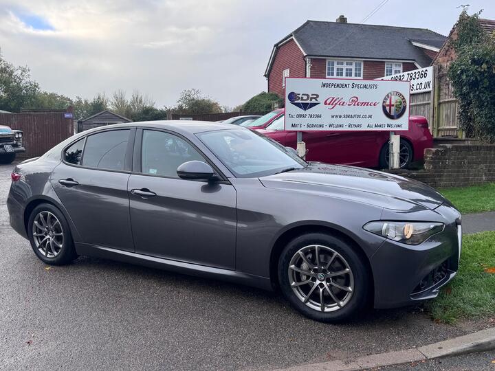 Alfa Romeo Giulia 2.2 TD Super Auto Euro 6 (s/s) 4dr
