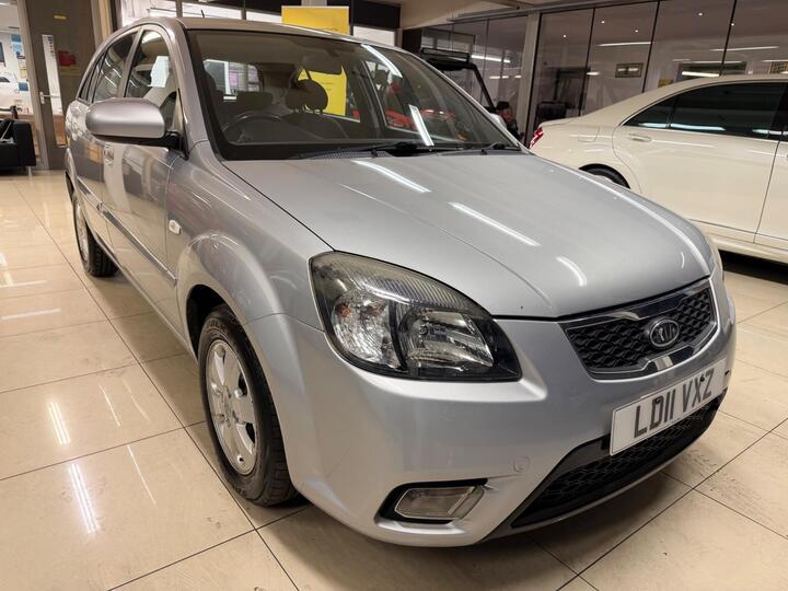 Kia Rio 1.5 CRDi 2 5dr