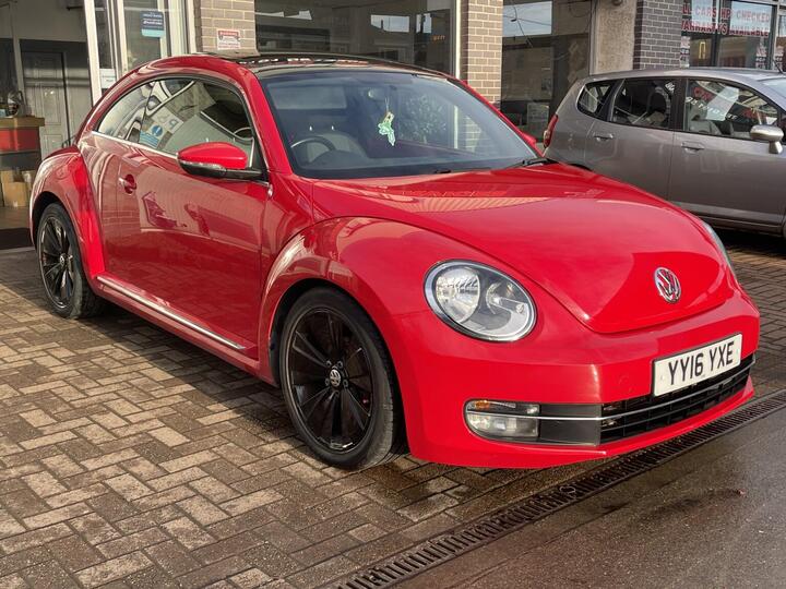Volkswagen BEETLE 2.0 TDI BlueMotion Tech Design DSG Euro 6 (s/s) 3dr Volkswagen BEETLE 2.0 TDI BlueMotion Tech Design DSG Euro 6 (s/s) 3dr