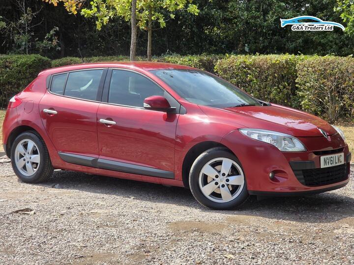 Renault Megane 1.5 DCi Dynamique TomTom Euro 5 5dr
