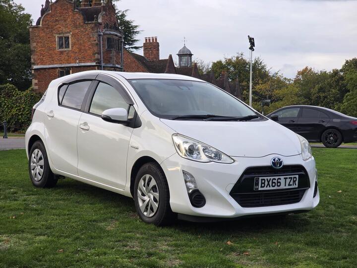Toyota Aqua Hybrid Auto Economy 4 Family &beginners
