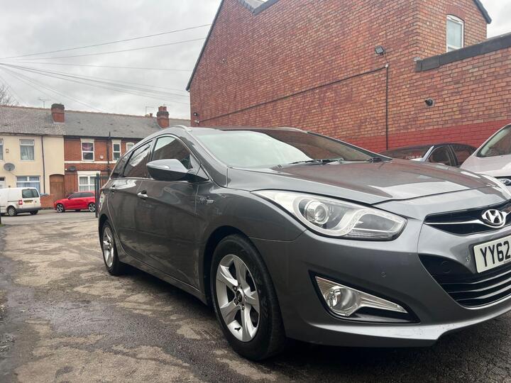Hyundai I40 1.7 CRDi Blue Drive Style Euro 5 (s/s) 5dr Hyundai I40 1.7 CRDi Blue Drive Style Euro 5 (s/s) 5dr