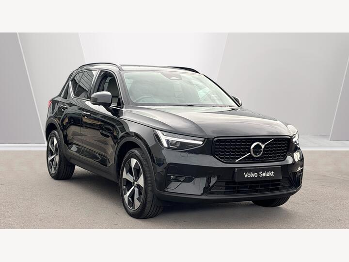 Volvo XC40 2.0 B4 MHEV Plus Pro Dark DCT Auto Euro 6 (s/s) 5dr