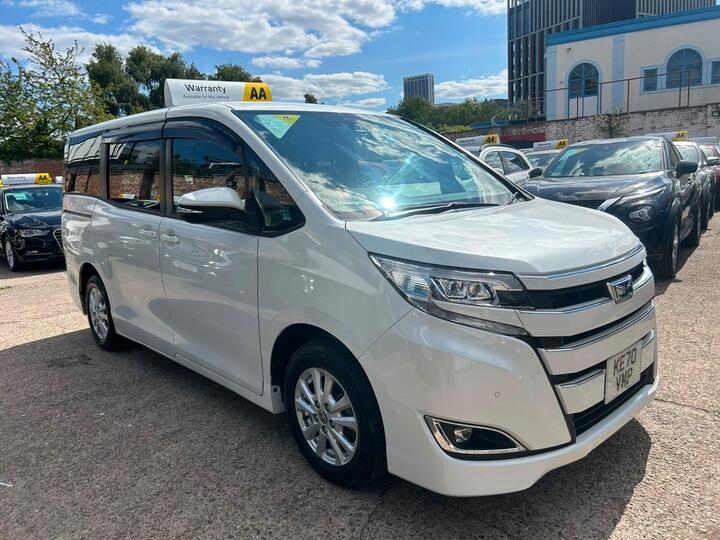 Toyota Voxy Noah Voxy 1.8 Vvti Petrol Hybrid
