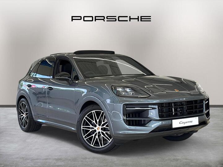 Porsche Cayenne 3.0 V6 E-Hybrid 25.9kWh Black Edition TiptronicS 4WD Euro 6 (s/s) 5dr