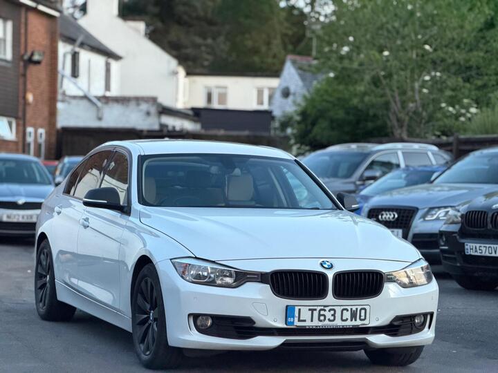 BMW 3 Series 3.0 330d Modern Auto Euro 5 (s/s) 4dr