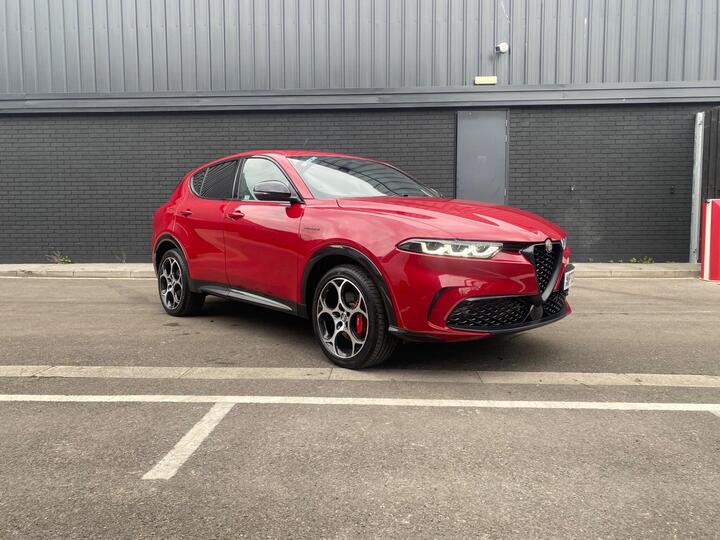 Alfa Romeo Tonale 1.3 VGT 15.5kWh Veloce Auto Q4 AWD Euro 6 5dr Alfa Romeo Tonale 1.3 VGT 15.5kWh Veloce Auto Q4 AWD Euro 6 5dr