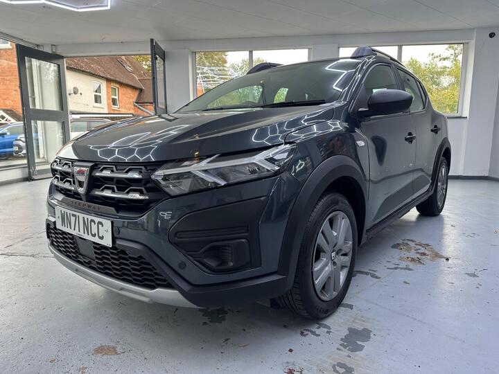 Dacia Sandero Stepway 1.0 TCe Essential Euro 6 (s/s) 5dr