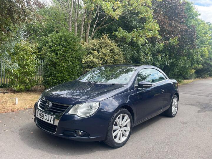 Volkswagen Eos 2.0 TDI CR SE Cabriolet DSG Euro 5 2dr Volkswagen Eos 2.0 TDI CR SE Cabriolet DSG Euro 5 2dr
