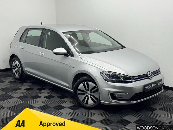 Volkswagen E-GOLF 35.8kWh E-Golf Auto 5dr Volkswagen E-GOLF 35.8kWh E-Golf Auto 5dr