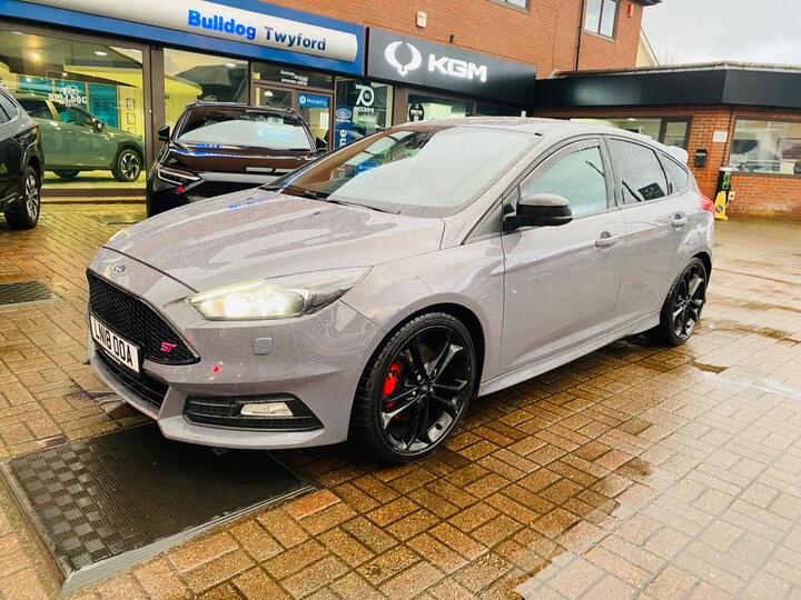 Ford Focus 2.0T EcoBoost ST-3 Euro 6 (s/s) 5dr