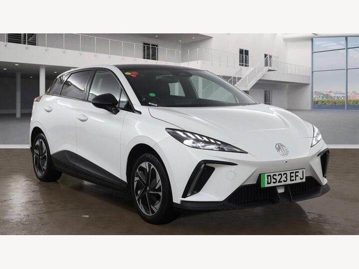 MG MG4 64kWh Trophy Long Range Auto 5dr