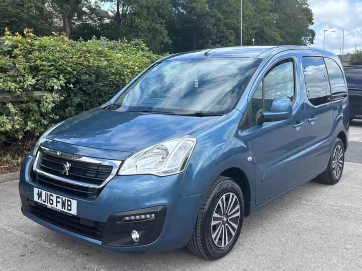 Peugeot Partner Tepee 1.6 BlueHDi Active Euro 6 (s/s) 5dr Peugeot Partner Tepee 1.6 BlueHDi Active Euro 6 (s/s) 5dr