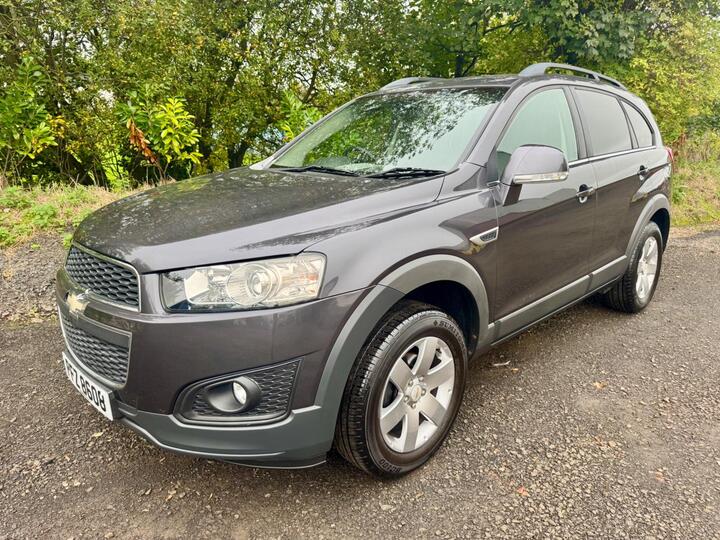 Chevrolet Captiva 2.2 VCDi LT 4WD Euro 5 (s/s) 5dr (7 Seats) Chevrolet Captiva 2.2 VCDi LT 4WD Euro 5 (s/s) 5dr (7 Seats)