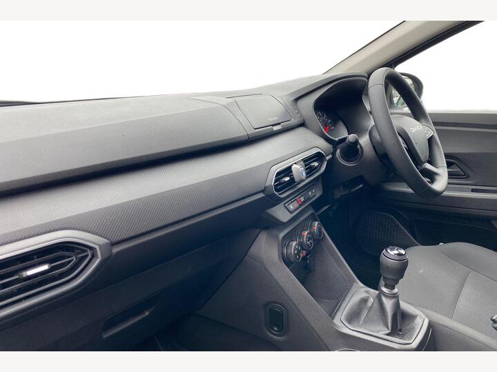 Dacia Sandero 1.0 TCe Essential Euro 6 (s/s) 5dr Dacia Sandero 1.0 TCe Essential Euro 6 (s/s) 5dr