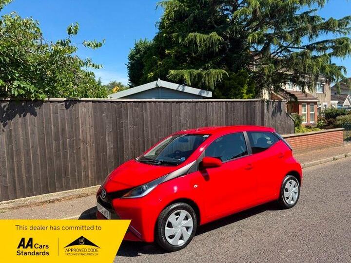 Toyota AYGO 1.0 VVT-i X-play Euro 5 5dr Euro 5