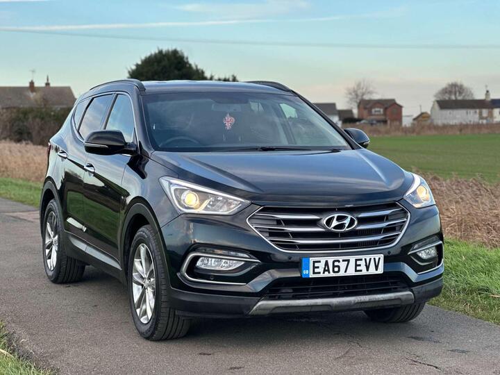 Hyundai SANTA FE 2.2 CRDi Blue Drive Premium Auto 4WD Euro 6 (s/s) 5dr (7 Seat) Hyundai SANTA FE 2.2 CRDi Blue Drive Premium Auto 4WD Euro 6 (s/s) 5dr (7 Seat)