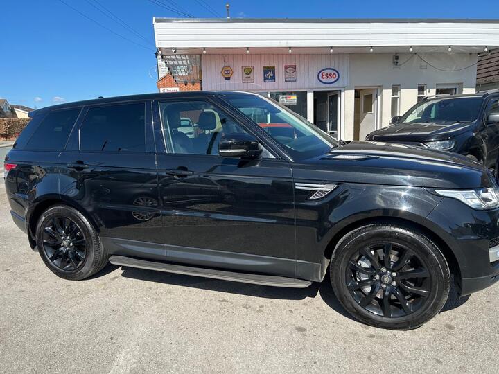 Land Rover Range Rover Sport 3.0 SD V6 HSE Auto 4WD Euro 6 (s/s) 5dr Land Rover Range Rover Sport 3.0 SD V6 HSE Auto 4WD Euro 6 (s/s) 5dr