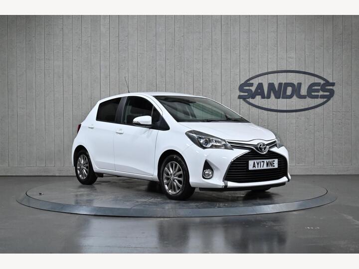 Toyota Yaris 1.0 VVT-i Icon Euro 6 5dr (Safety Sense)