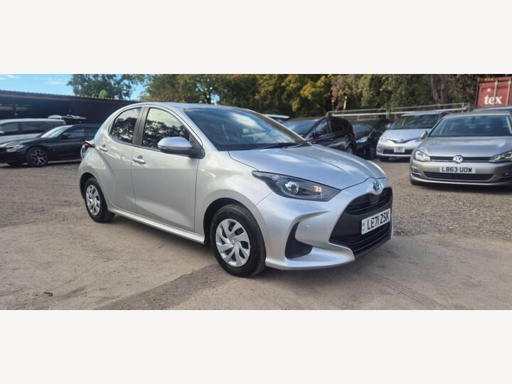 Toyota Yaris 1.5 VVT-h Icon E-CVT Euro 6 (s/s) 5dr
