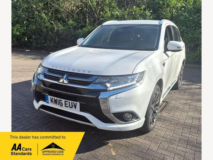 Mitsubishi Outlander 2.0h 12kWh GX3h CVT 4WD Euro 6 (s/s) 5dr Mitsubishi Outlander 2.0h 12kWh GX3h CVT 4WD Euro 6 (s/s) 5dr