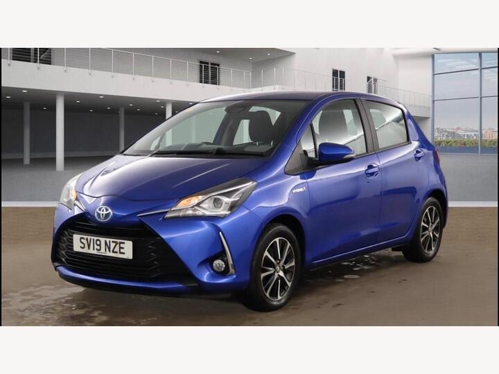 Toyota Yaris 1.5 VVT-h Icon Tech E-CVT Euro 6 (s/s) 5dr