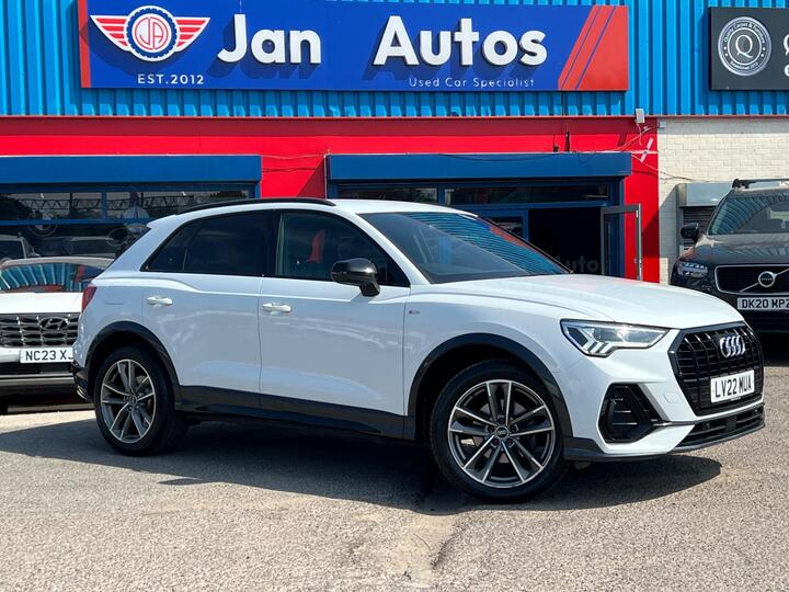 Audi Q3 1.5 TFSI CoD 35 Black Edition S Tronic Euro 6 (s/s) 5dr