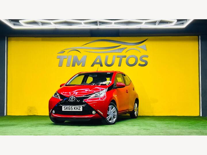Toyota AYGO 1.0 VVT-i X-pression X-wave Euro 5 5dr Euro 5 Toyota AYGO 1.0 VVT-i X-pression X-wave Euro 5 5dr Euro 5