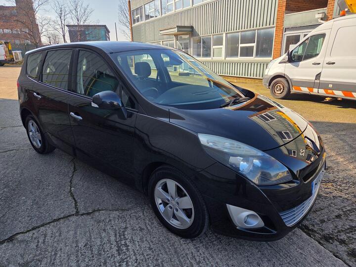 Renault Grand Scenic 1.9 DCi Dynamique TomTom Euro 4 5dr