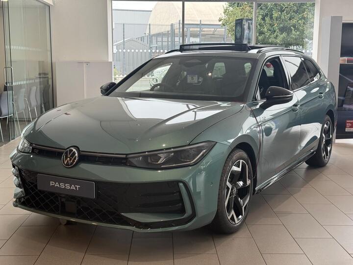 Volkswagen Passat 1.5 ETSI MHEV R-Line DSG Euro 6 (s/s) 5dr
