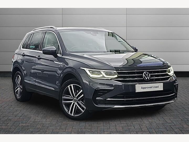 Volkswagen Tiguan 1.5 TSI Elegance DSG Euro 6 (s/s) 5dr Volkswagen Tiguan 1.5 TSI Elegance DSG Euro 6 (s/s) 5dr