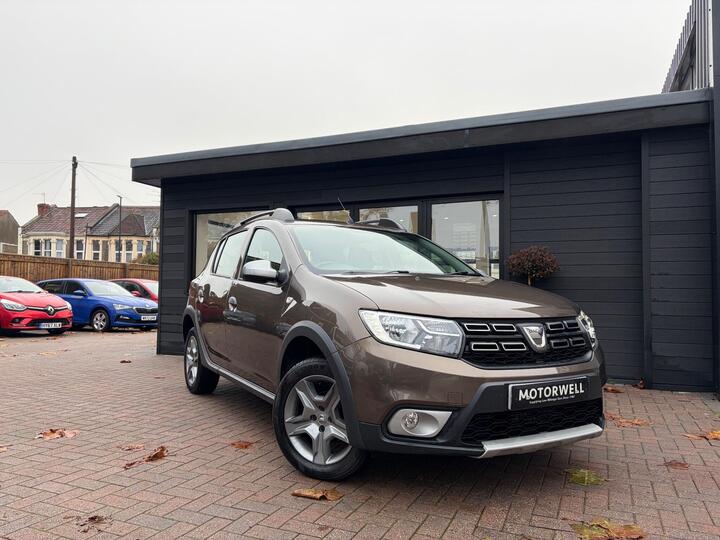 Dacia Sandero Stepway 0.9 TCe Comfort Euro 6 (s/s) 5dr Dacia Sandero Stepway 0.9 TCe Comfort Euro 6 (s/s) 5dr