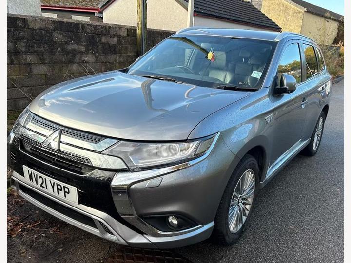 Mitsubishi Outlander 2.4h TwinMotor 13.8kWh Dynamic CVT 4WD Euro 6 (s/s) 5dr