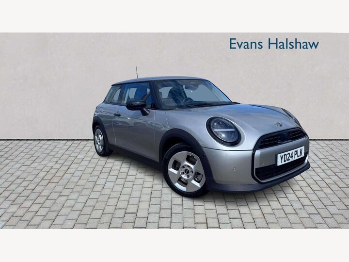 MINI COOPER HATCHBACK 1.5C Classic Steptronic Euro 6 (s/s) 3dr