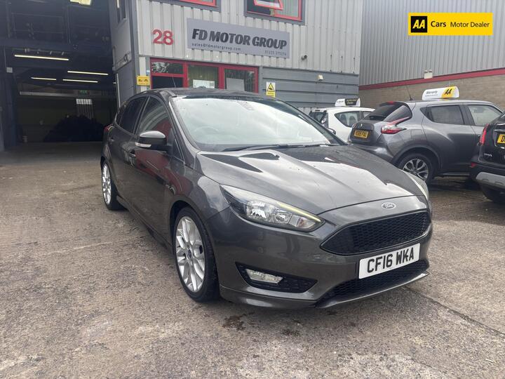 Ford Focus 1.0T EcoBoost ST-Line Euro 6 (s/s) 5dr