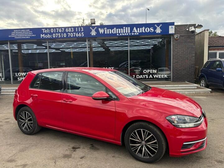 Volkswagen GOLF 1.6 TDI SE Nav DSG Euro 6 (s/s) 5dr