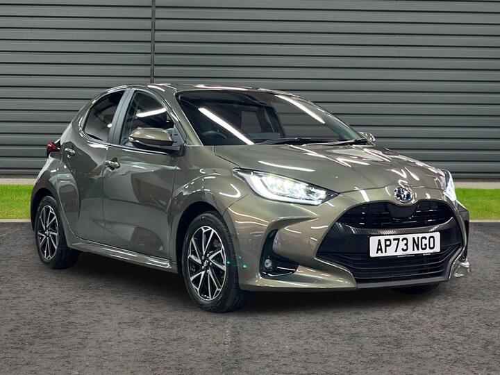 Toyota Yaris 1.5 VVT-h Design E-CVT Euro 6 (s/s) 5dr