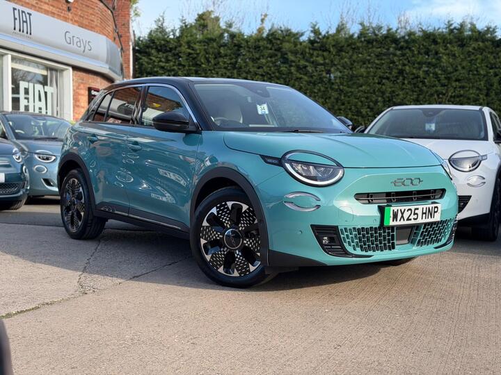 Fiat 600e 54kWh La Prima Auto 5dr