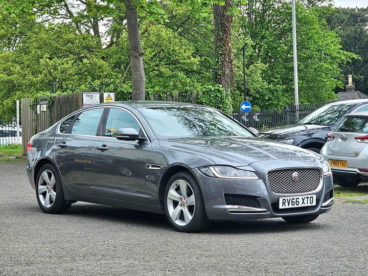 Jaguar XF 2.0d Portfolio Auto Euro 6 (s/s) 4dr