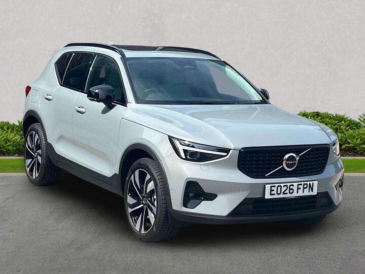 Volvo XC40 2.0 B4 MHEV Ultra Dark DCT Auto Euro 6 (s/s) 5dr