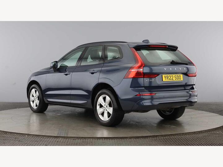 Volvo XC60 2.0 B4 MHEV Momentum Auto AWD Euro 6 (s/s) 5dr