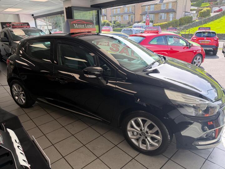 Renault Clio 0.9 TCe Play Euro 6 (s/s) 5dr