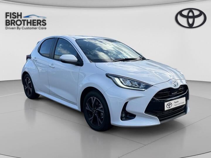 Toyota Yaris 1.5 VVT-h Design E-CVT Euro 6 (s/s) 5dr