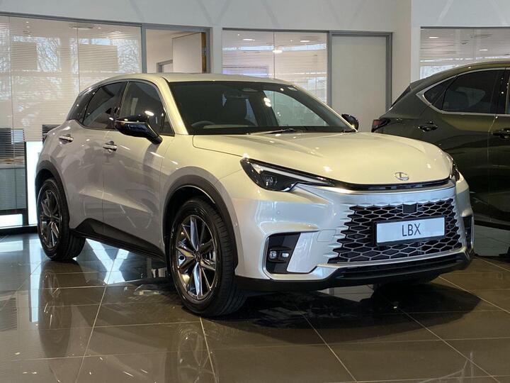 Lexus LBX 1.5 VVT-iE Takumi E-CVT Euro 6 (s/s) 5dr
