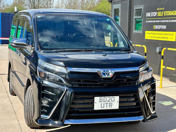 Toyota Voxy 1.8 Petrol Hybrid 2020